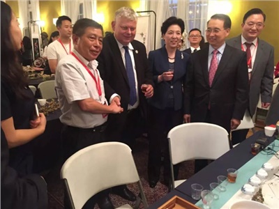 向世界展示中國非遺文化，湘益茯茶亮相湖南波蘭、捷克非遺交流周